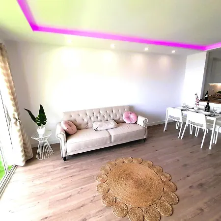 Luxury Sunset View, Wifi Free Apartment *