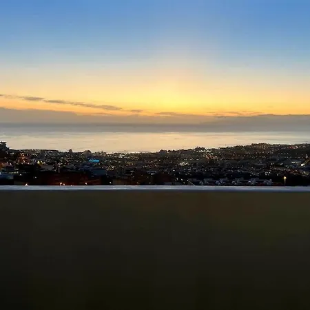 Luxury Sunset View, Wifi Free Apartment *